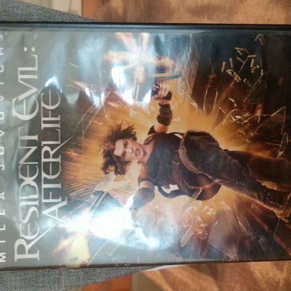 4 DVD's - Picture 2 of 9